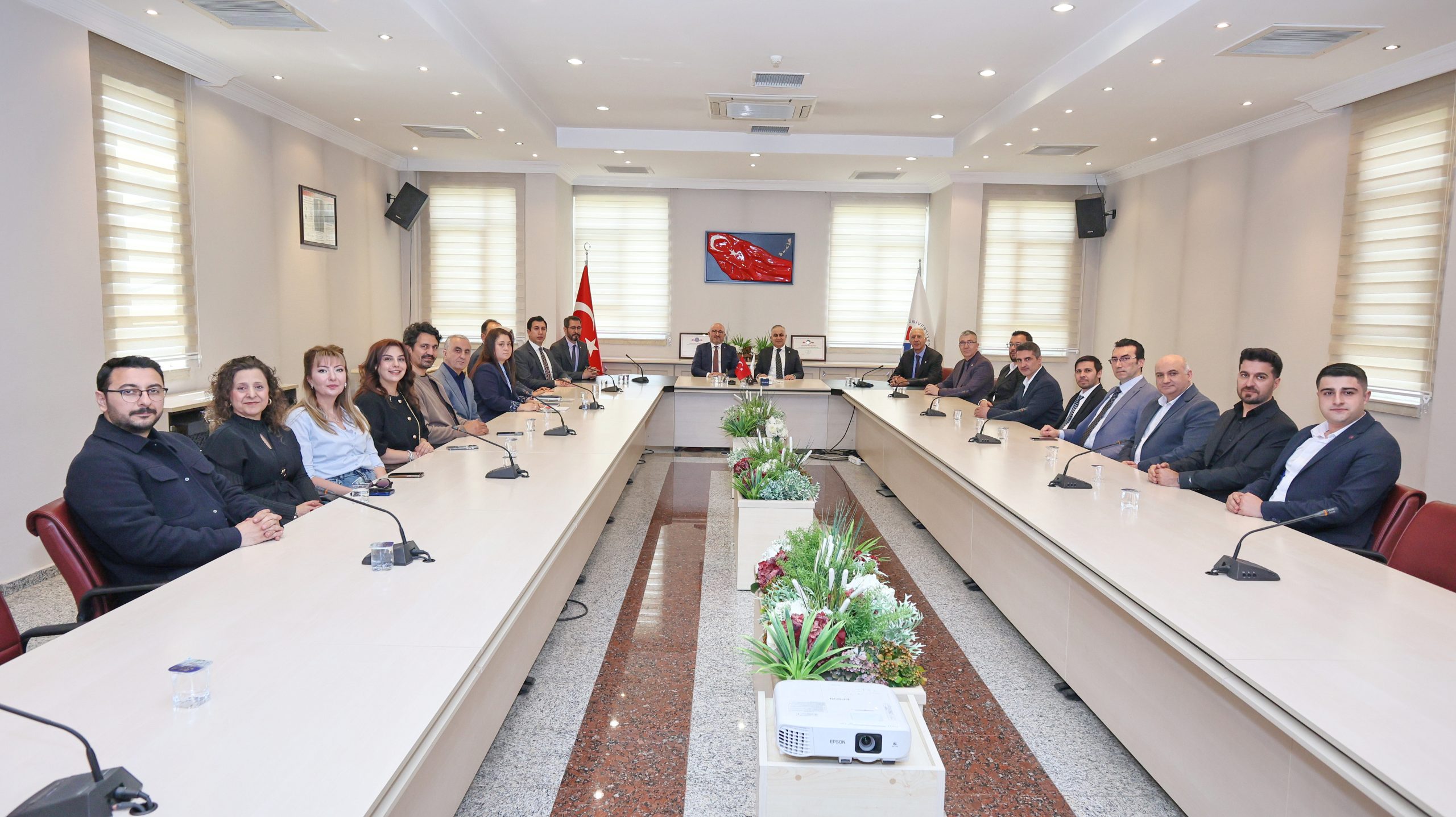 GAÜN’DE İKİ ARAŞTIRMA MERKEZİNİN KALİTE SÜRECİ TESCİLLENDİ