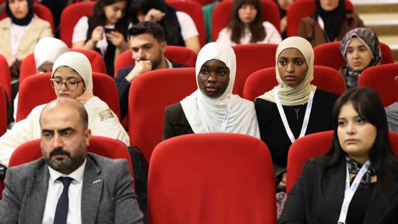 55 ülkeden 200 öğrenci Gazımoıc 2026’da bir araya geldi