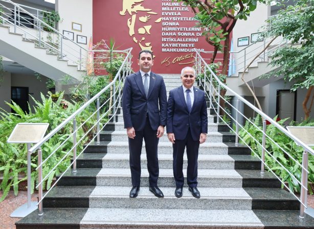 AZERBAYCAN MİLLETVEKİLİ DR.NAGİF HAMZAYEV’DEN GAÜN REKTÖRÜ  DOĞAN’A ZİYARET