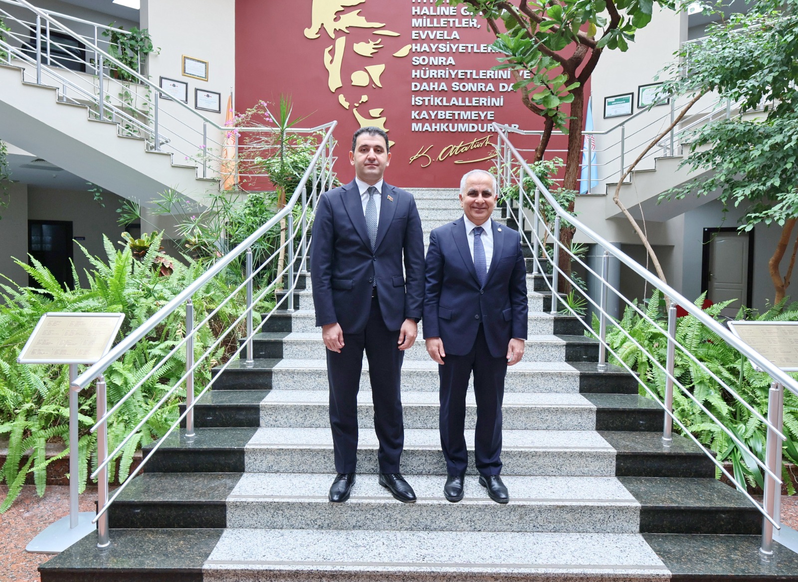 AZERBAYCAN MİLLETVEKİLİ DR.NAGİF HAMZAYEV’DEN GAÜN REKTÖRÜ  DOĞAN’A ZİYARET