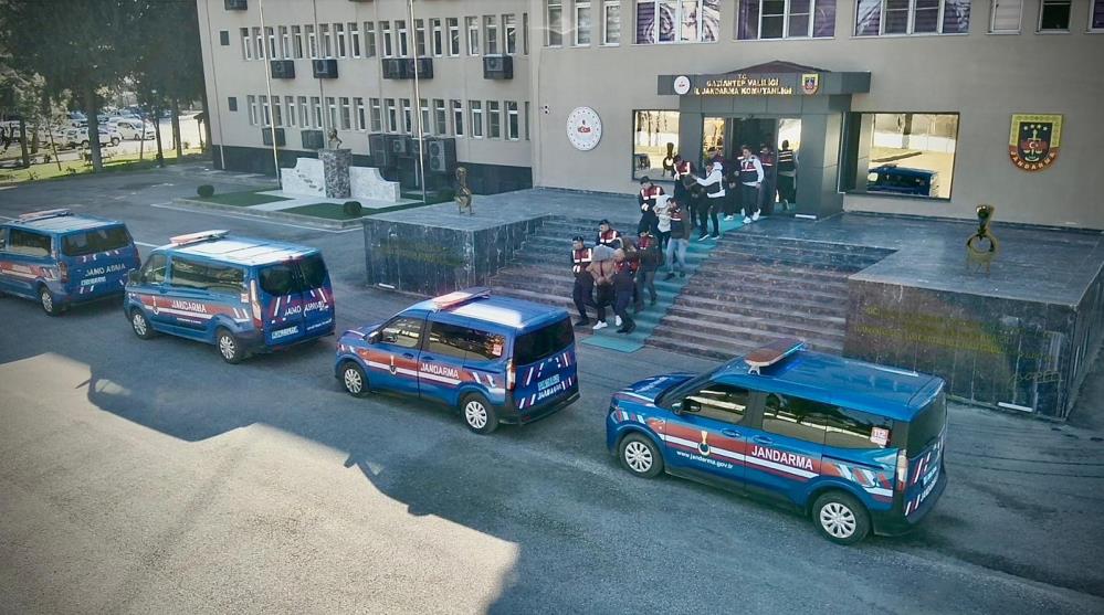Gaziantep’te kesinleşmiş cezayla aranan 123 şahıs tutuklandı