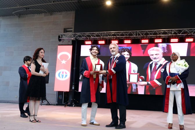 GAÜN’DE YAPAY ZEKÂ DESTEKLİ MEZUNİYET HEYECANI