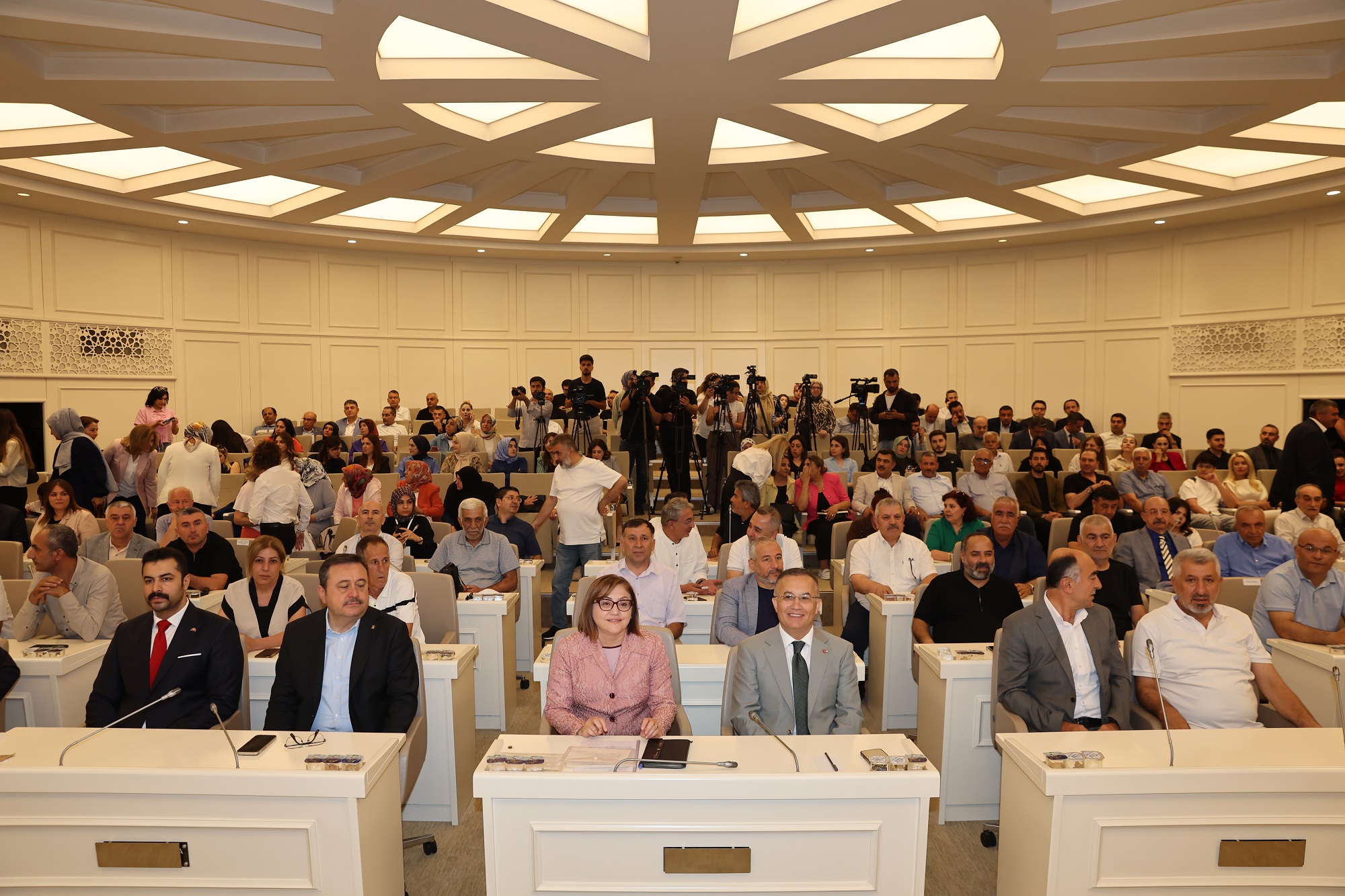 GAZİANTEP BÜYÜKŞEHİR, KENT YAŞAMINA YENİ SOLUK GETİRİYOR