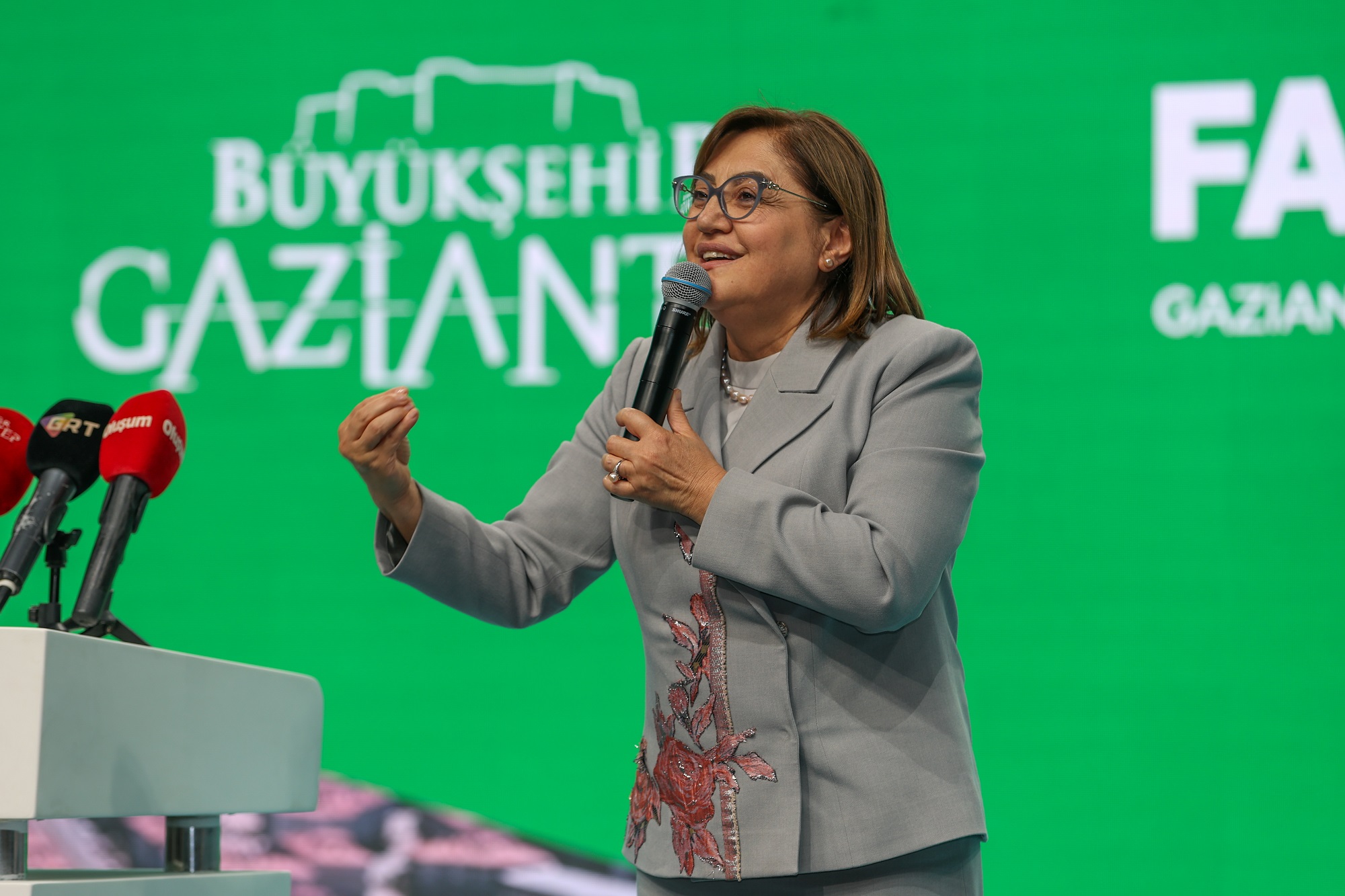 KUZEYŞEHİR VE GÜNEYŞEHİR’DE KURA VE TESLİMLER YAPILDI, BAHÇELİEVLER’DE 5 BİN KONUTUN TEMELİ ATILDI