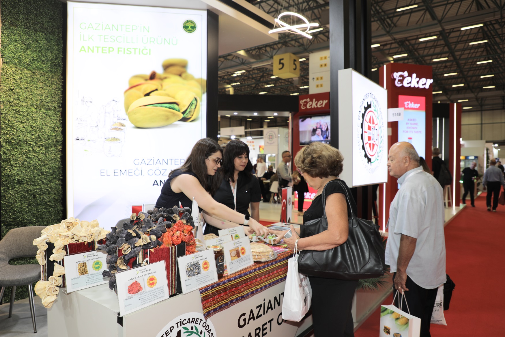 GAZİANTEP’İN TESCİLLİ LEZZETLERİ FOODIST İSTANBUL’DA DÜNYA VİTRİNİNE ÇIKTI