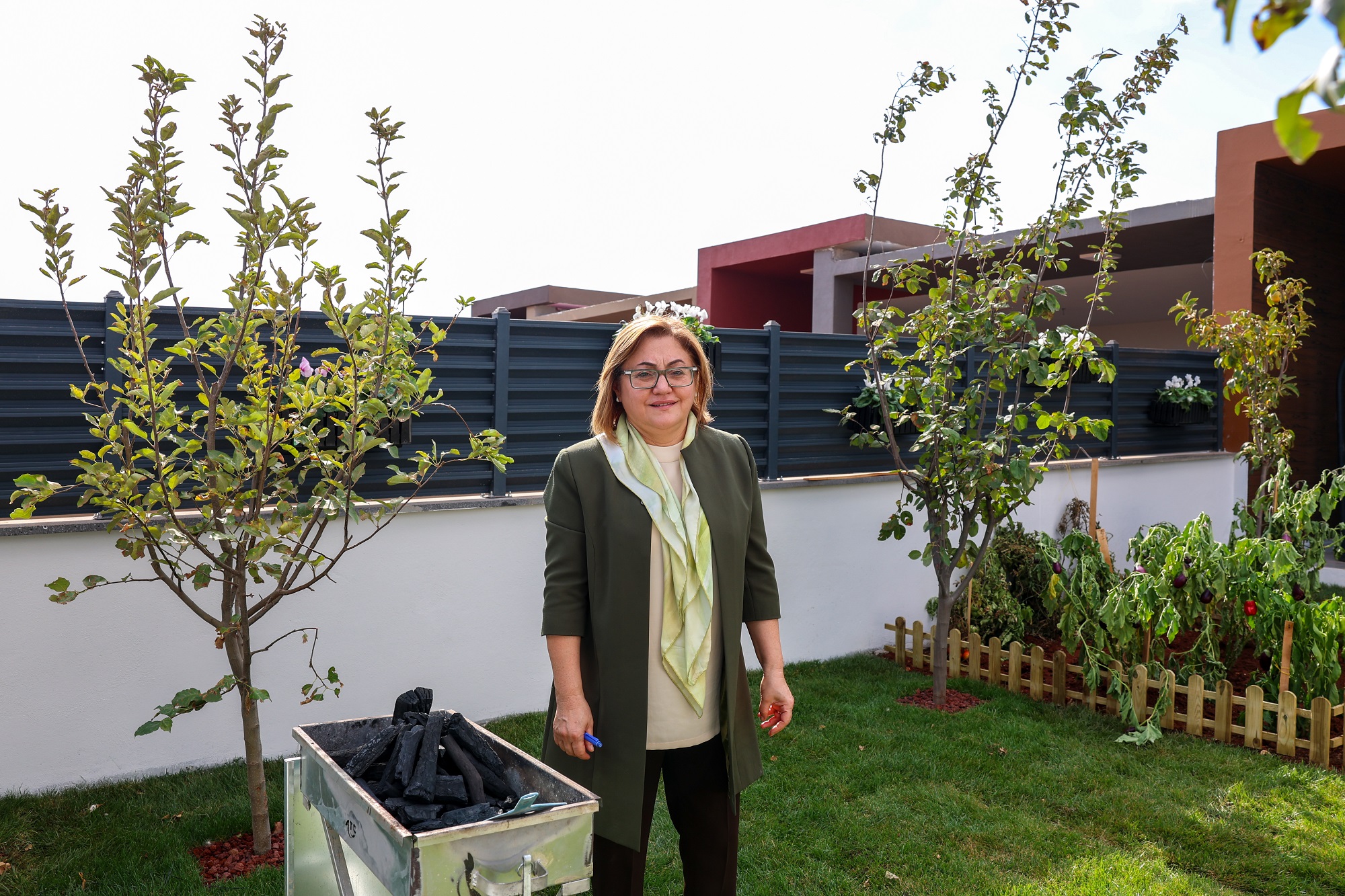 BAŞKAN ŞAHİN, “BAHÇELİEVLER” PROJE ALANINDA ÖRNEK DAİRENİN TANITIMINI YAPTI