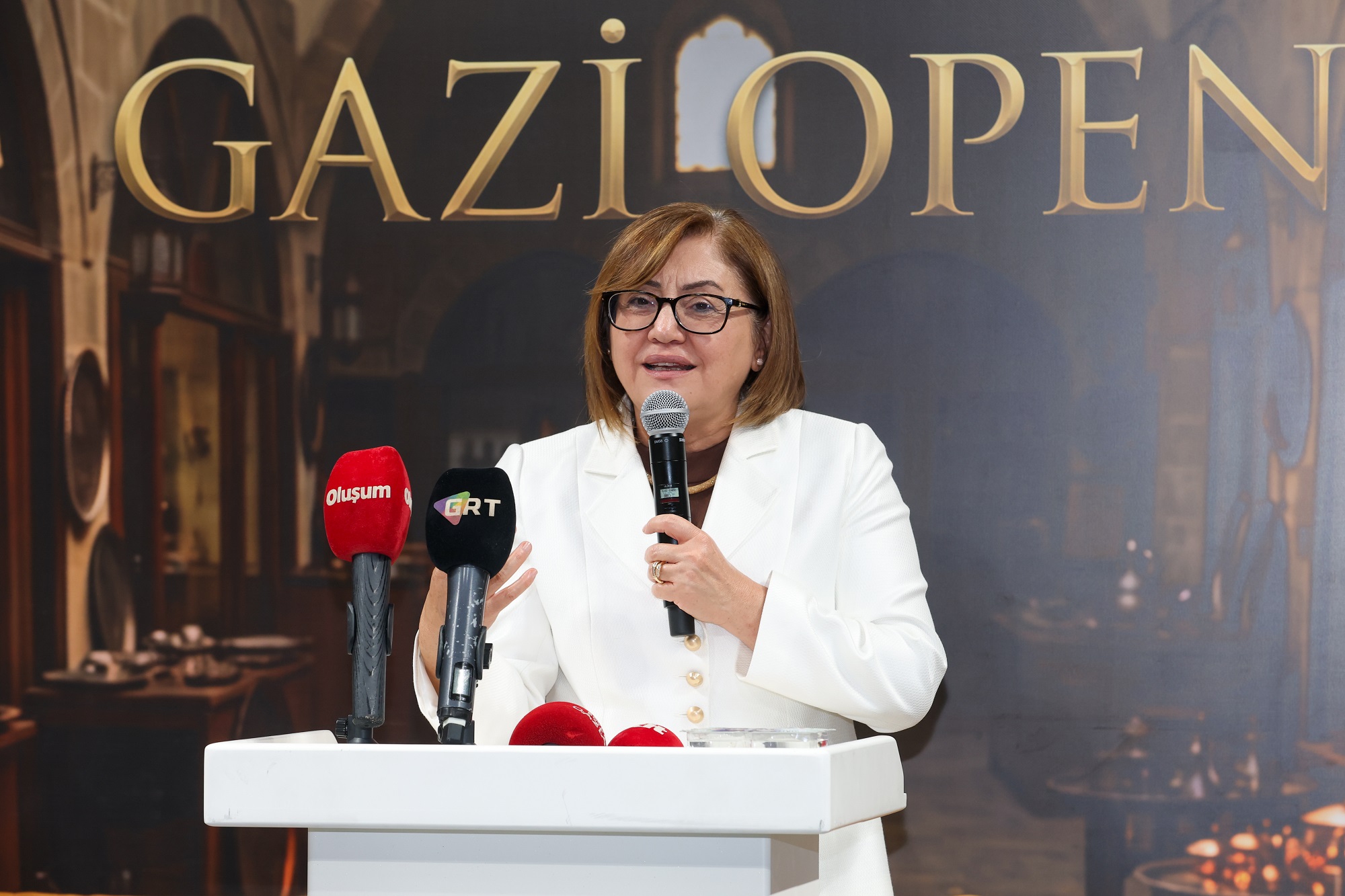 TURNUVADA 23 FARKLI ÜLKEDEN YAKLAŞIK 700 YARIŞMACI YER ALIYOR