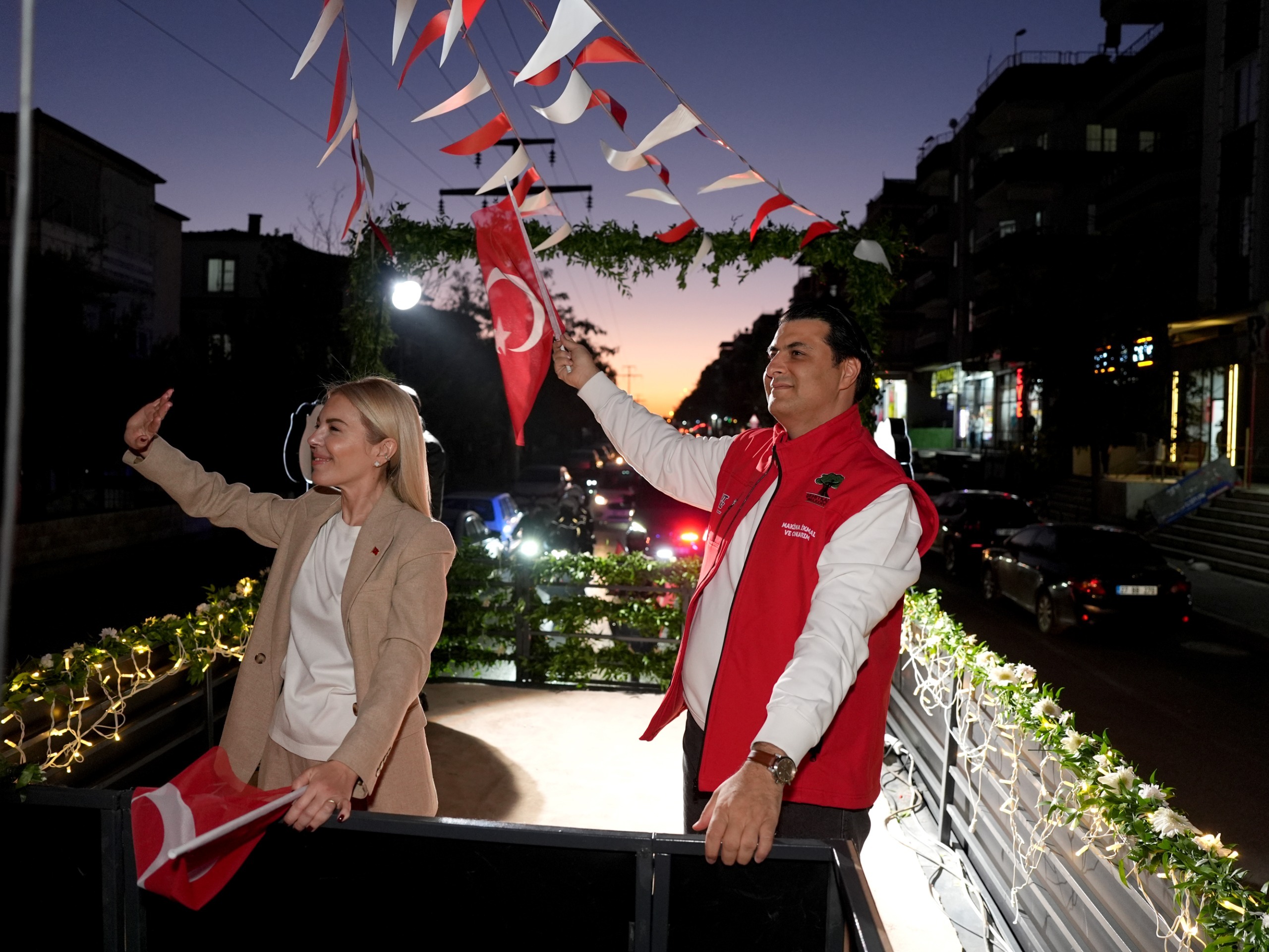 BAŞKAN YILMAZ’DAN CUMHURİYET KORTEJİNE DAVET
