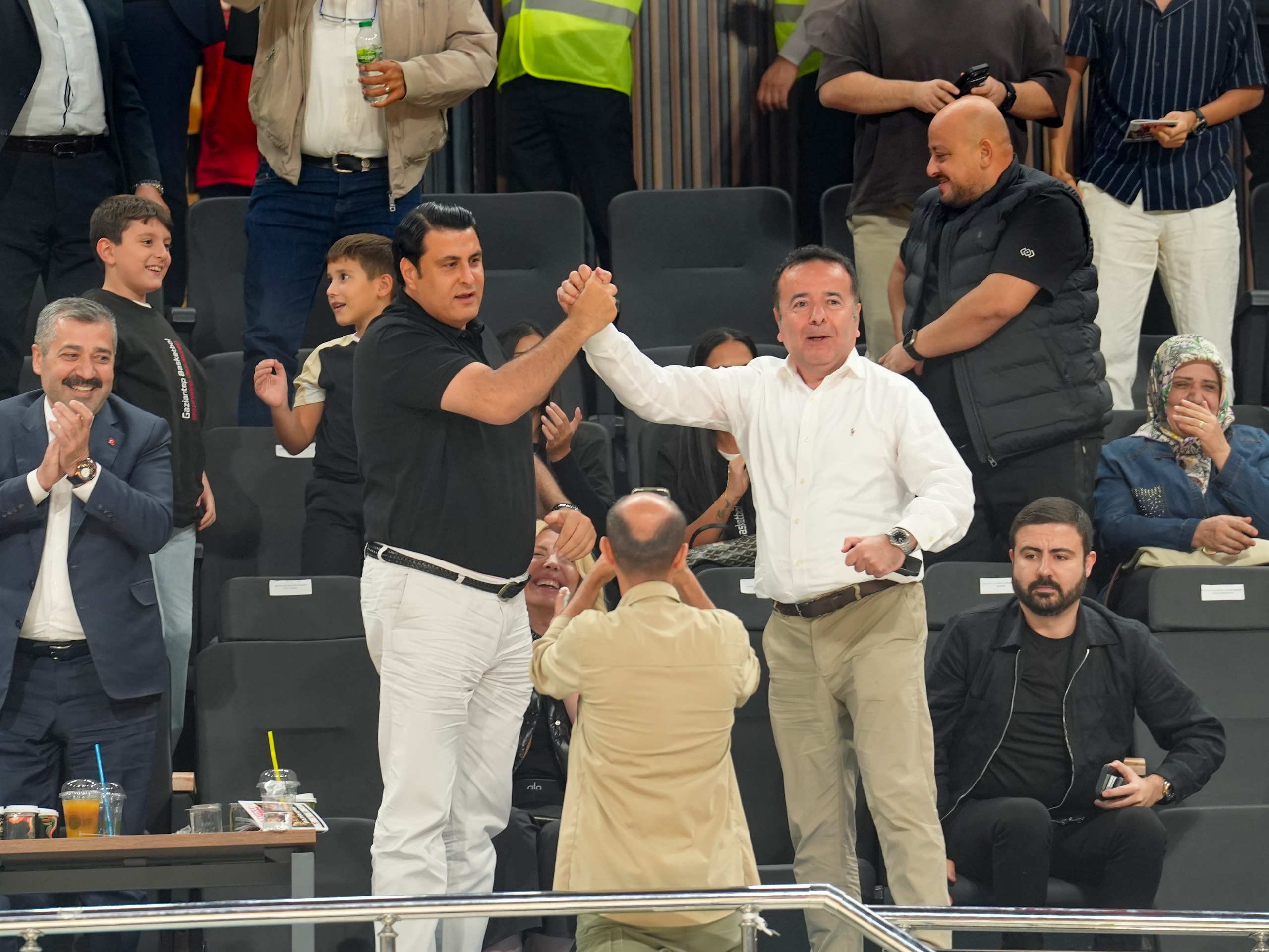 GAZİANTEP BASKETBOL’DAN ŞAMPİYONLUK YOLUNDA ÖNEMLİ GALİBİYET