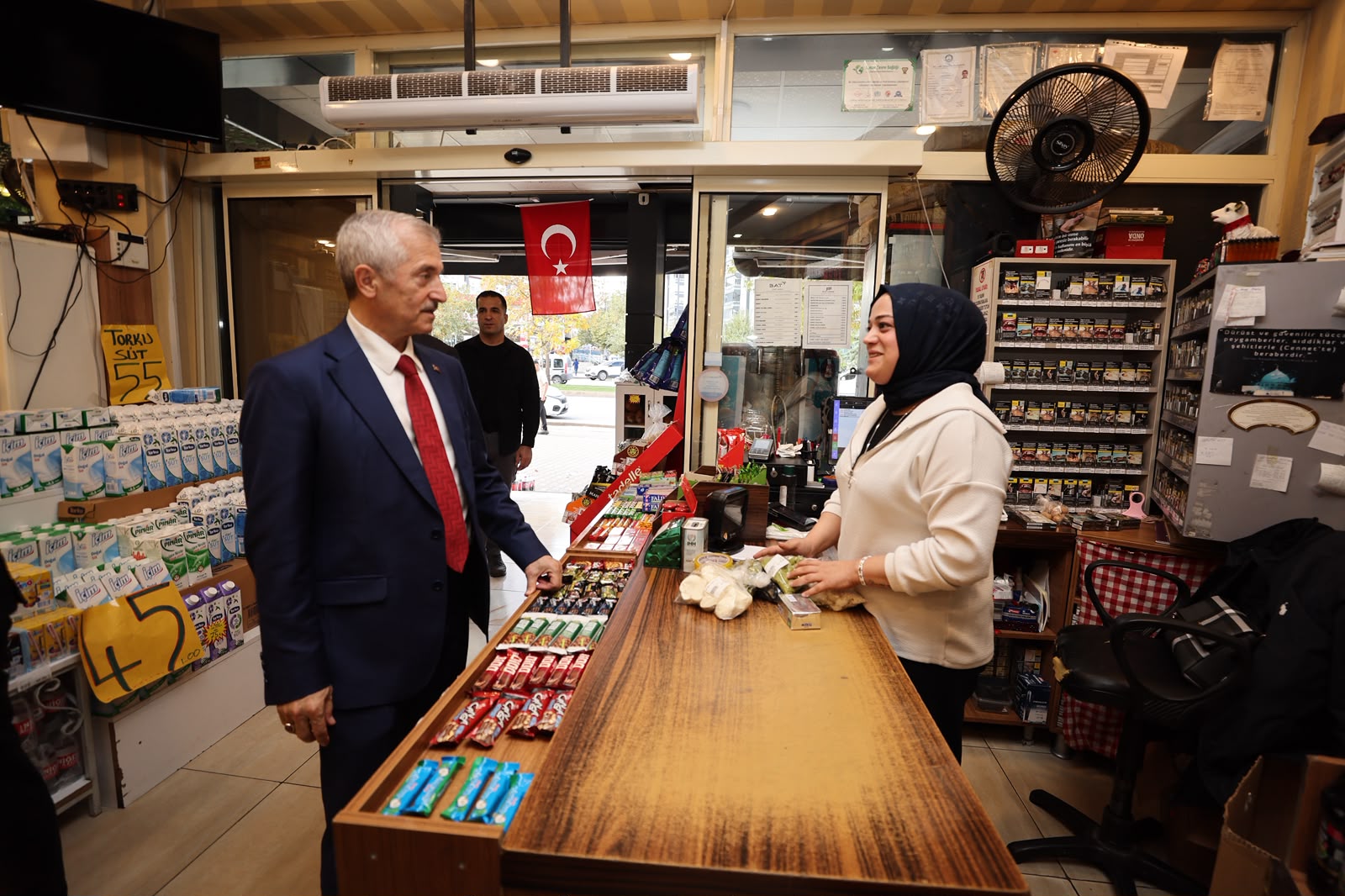 BAŞKAN TAHMAZOĞLU VATANDAŞLARLA İÇ İÇE