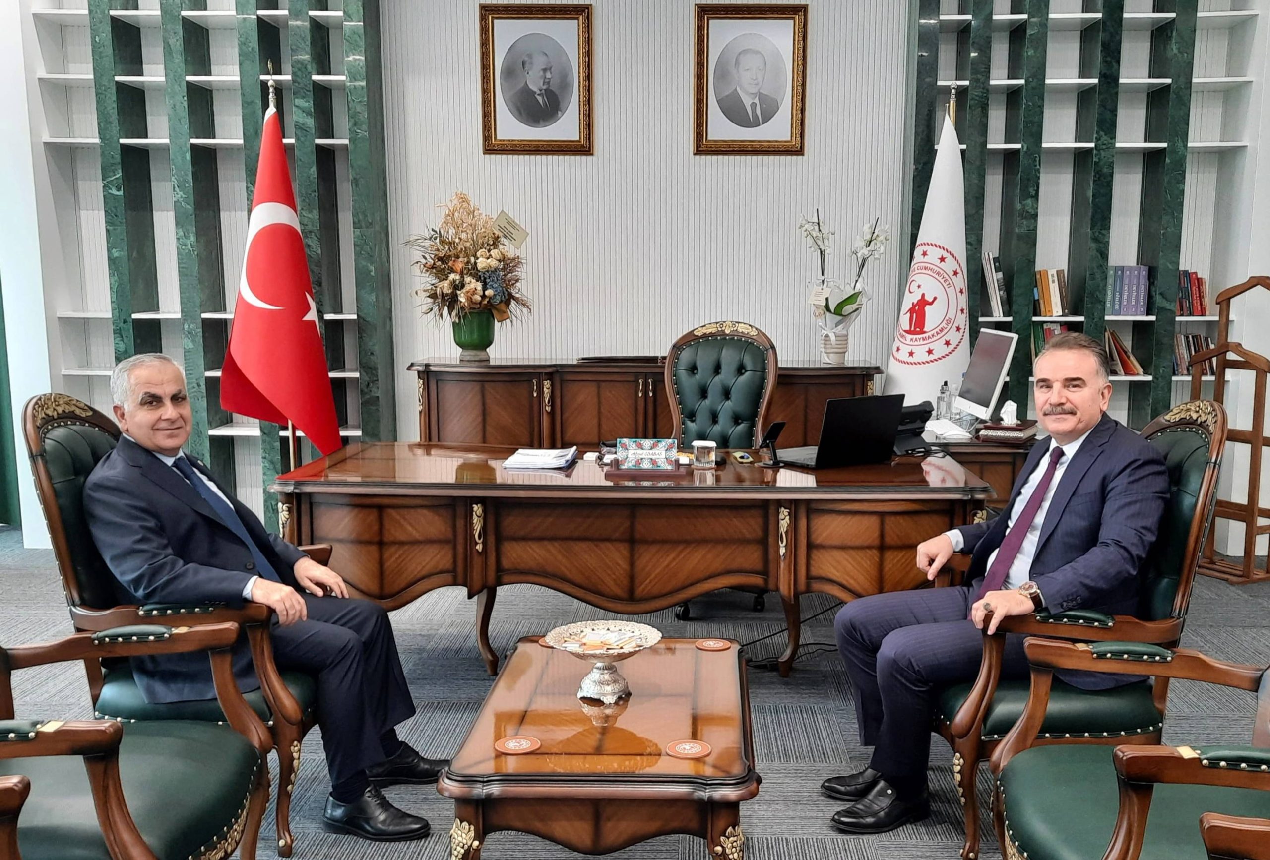 GAÜN REKTÖRÜ DOĞAN’DAN ŞEHİTKAMİL KAYMAKAMI ODABAŞ’A ZİYARET