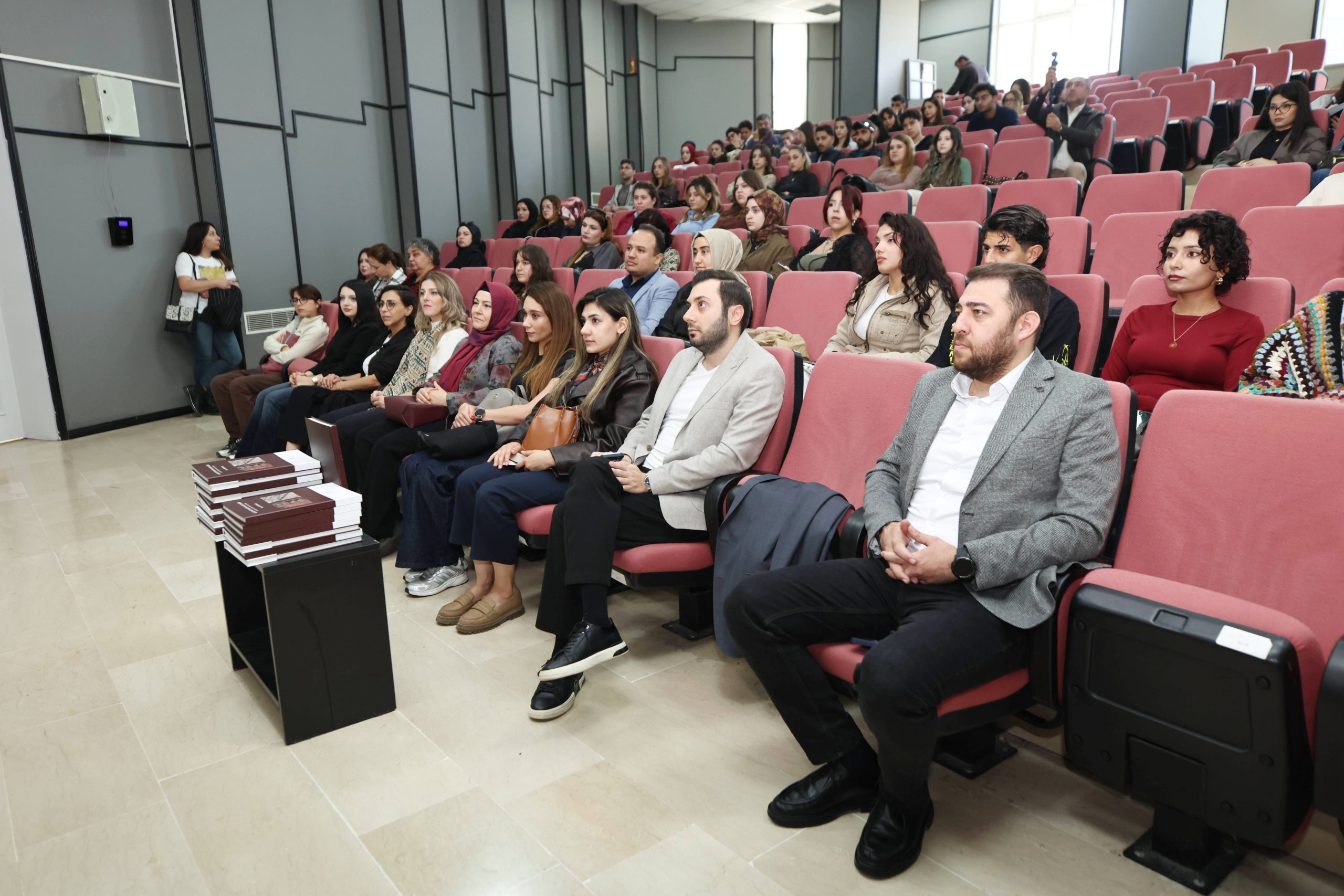 GAÜN’DE ANADOLU EL HALISI VE GAZİANTEP MAKİNE HALISI TARİHİ SÖYLEŞİSİ