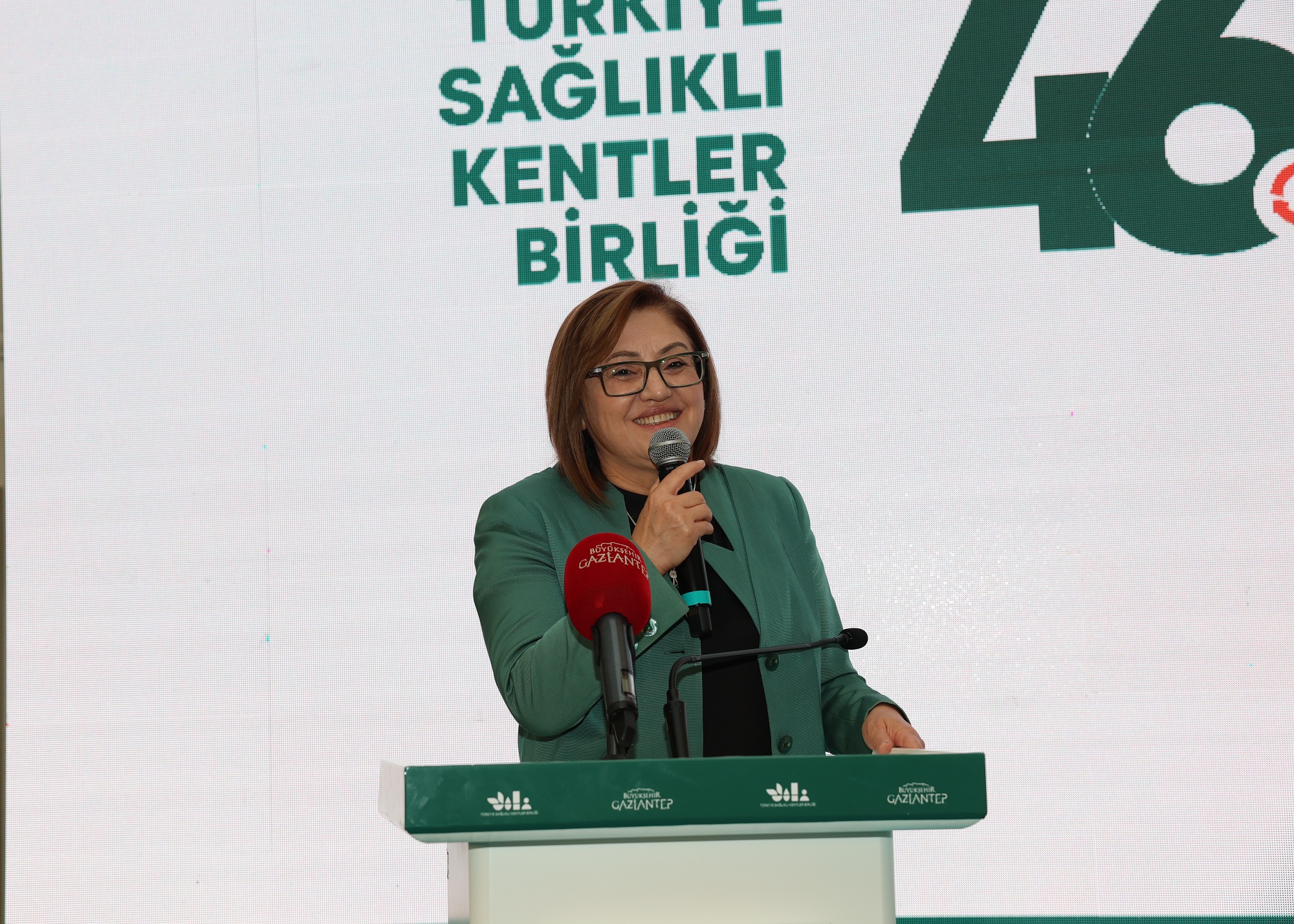 GAZİANTEP BÜYÜKŞEHİR EV SAHİPLİĞİNDE SAĞLIKLI KENTLER İÇİN SÜRDÜRÜLEBİLİR DÖNÜŞÜM