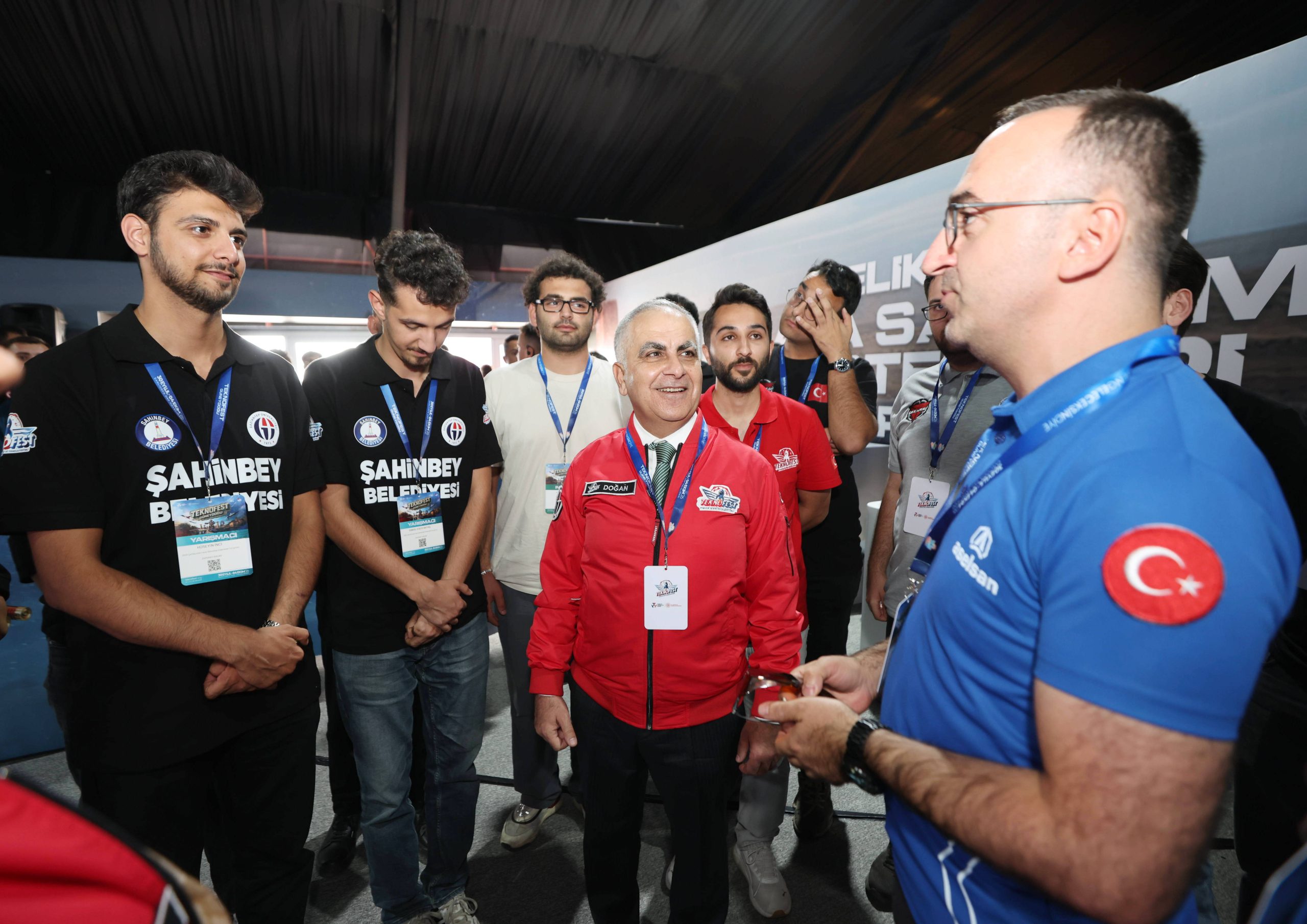 REKTÖR DOĞAN’DAN GAÜN’ÜN TEKNOFEST TAKIMLARINA MORAL ZİYARETİ