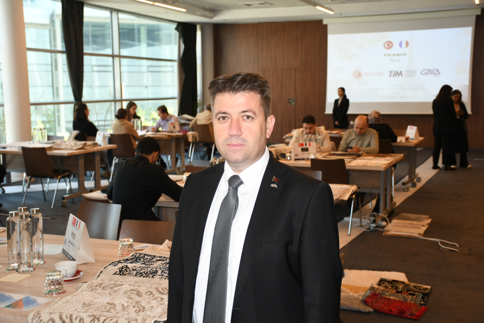 Gaziantepli Halıcılar Fransa’da Temaslarda Bulundu